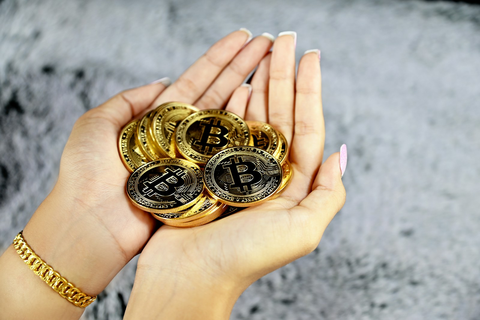 gold and silver round coins